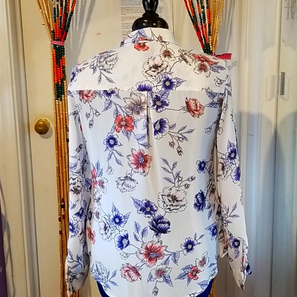Button down blouse - Picture 2 of 2